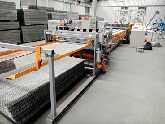 415v Sterowanie numeryczne Maszyna z siatki ogrodzeniowej o średnicy 2-4 mm
