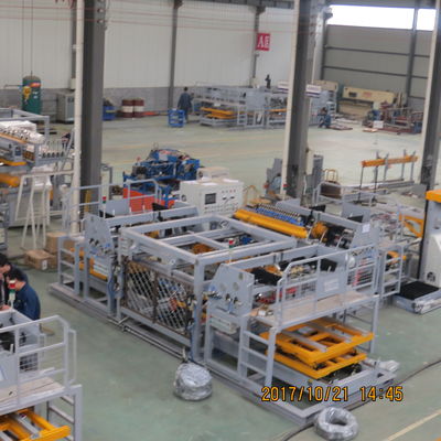 Dokładność 0,01 mm 250KVA Spawarka ogrodzeniowa Automatyczne gięcie 3D