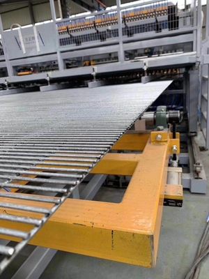 Maszyna do prostowania i cięcia drutu stalowego o średnicy 4-8 mm